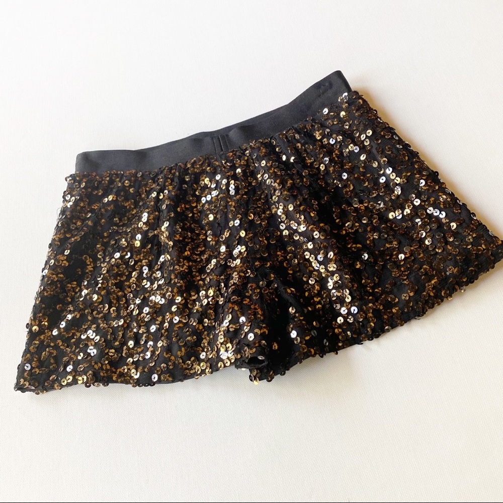 Authentic Icon AI Sequin Shorts - Picture 4 of 7